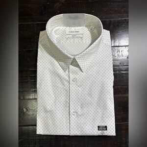 NWT Calvin Klein Steel+ Slim Fit Stretch Dress Shirt - Men’s XL (17 1/2 - 34/35)